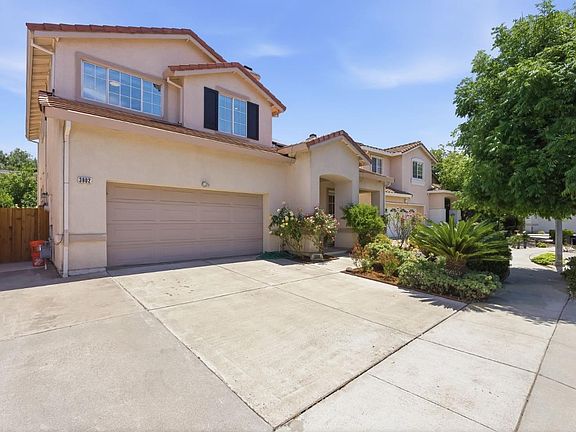 3rd image of 3802 Ashton Ct