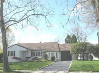 1228 Martin Dr, Wantagh, NY 11793