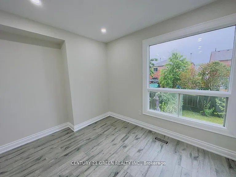 24 Sullivan Dr — Photo 18