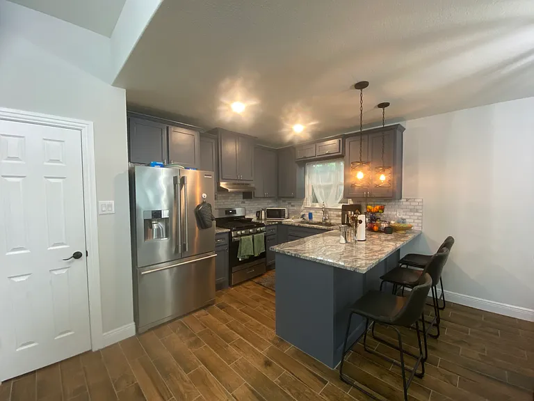 Urbanview St — Photo 3