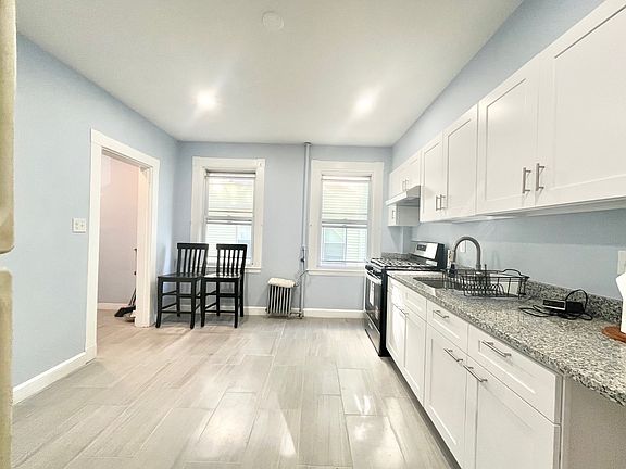 3rd image of 300 Summit Ave #1