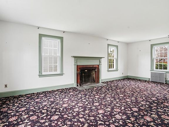 4th image of 251 W Shore Rd