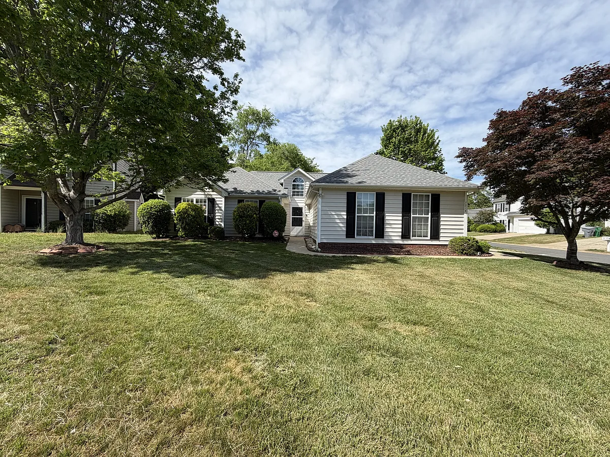 Building Photo - 7514 Starvalley Dr