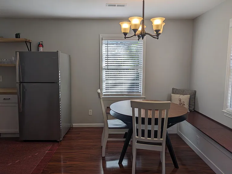 212 Cardinal Dr — Photo 6