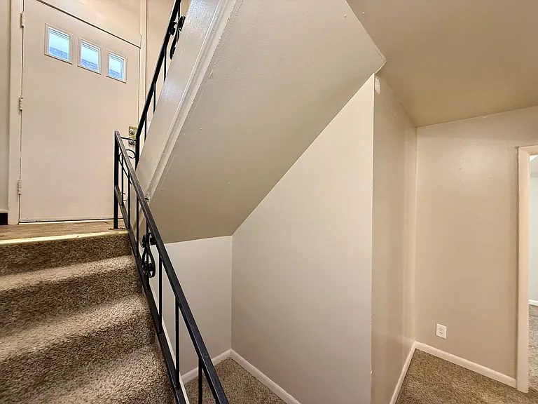 2424 W Savannah St — Photo 9