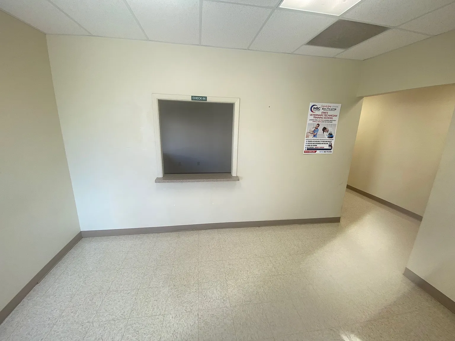 6 bed, 5000 sqft, $4,200 — Photo 3