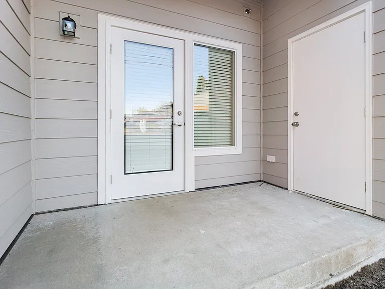 Norpoint Landing Apartments — Photo 16