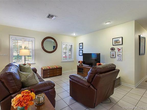 5th image of 18012 SW 89th Ct