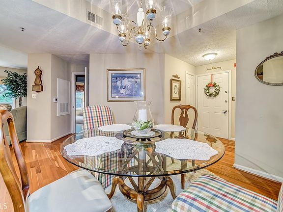 5th image of 1250 Parkwood Cir SE Unit 1112