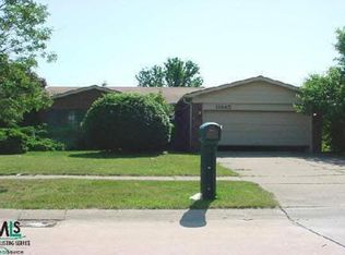 18145 Riverhill Dr, Macomb, MI 48044