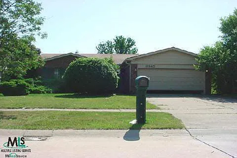 18145 Riverhill Dr photo 1
