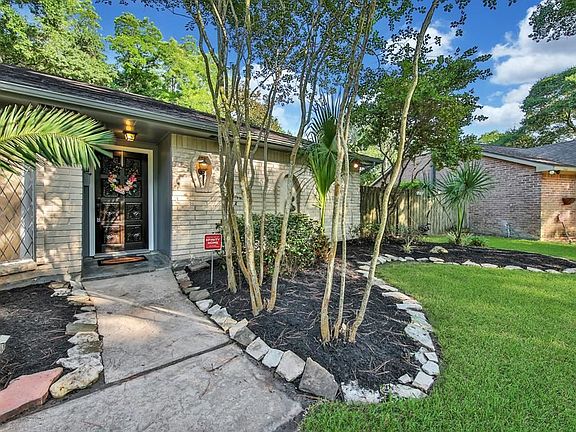 3rd image of 2006 Mermaid Ln