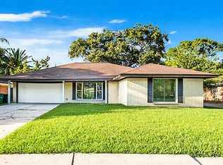 8211 Dillon St, Houston, TX 77061