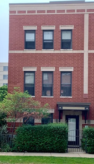 1000 N Crosby - 1 — Photo 2