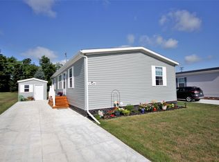 57649 Old Red Ln, Lenox, MI