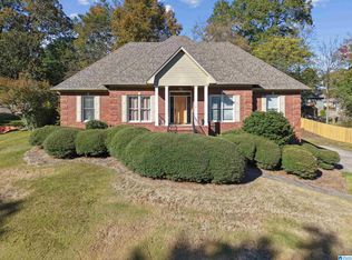 305 Roundabout Dr, Trussville, AL 35173