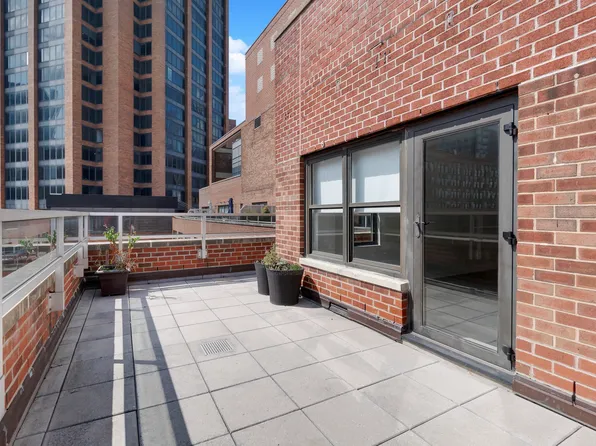 120 East 34th Street image 2 of 11