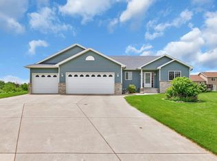 2313 Wyoming Ct, Sartell, MN 56377