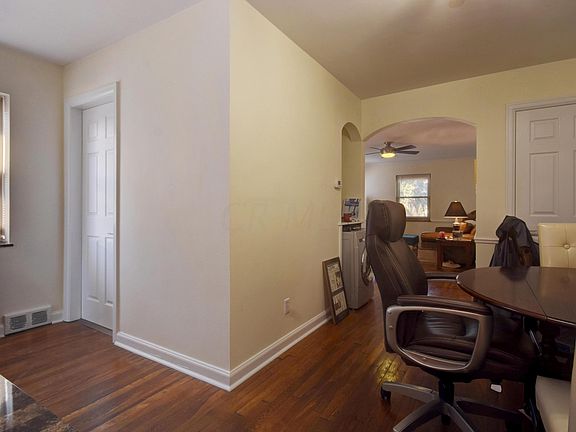 5th image of 1805 E Long St #4