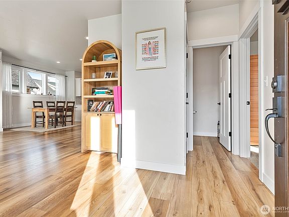 4th image of 1713 Aaron Drive