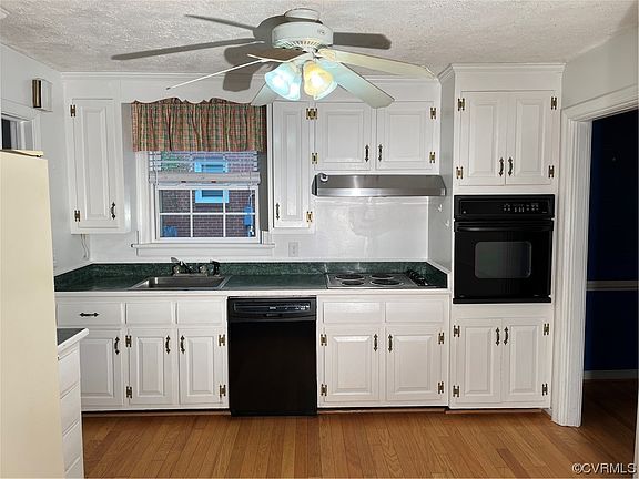 4th image of 500 Cedarbrooke Ln