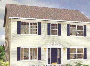 3 Applewood Dr, Quaker Hill, CT 06375