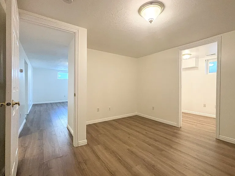 2028 E. Sunnyside Ave. — Photo 11