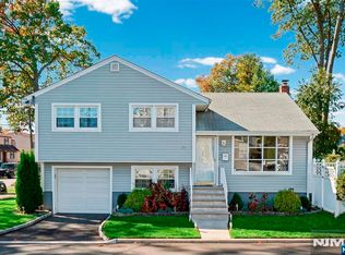 34 Queen Street, Bergenfield, NJ 07621