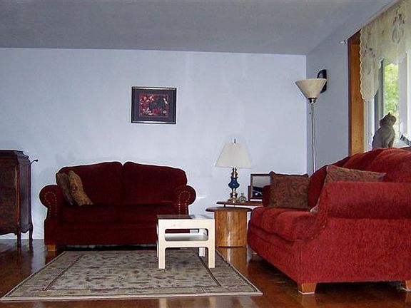 4th image of 4613 Belcourt Dr