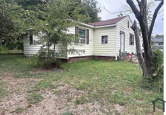 2nd image of 445 Thomas St