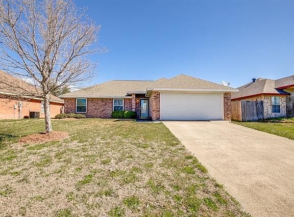 4th image of 1008 Woodside Ln