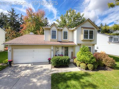 975 S Parkwood Dr, South Lyon, MI, 48178