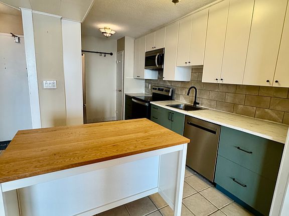 3rd image of 1785 Frobisher Ln #1009