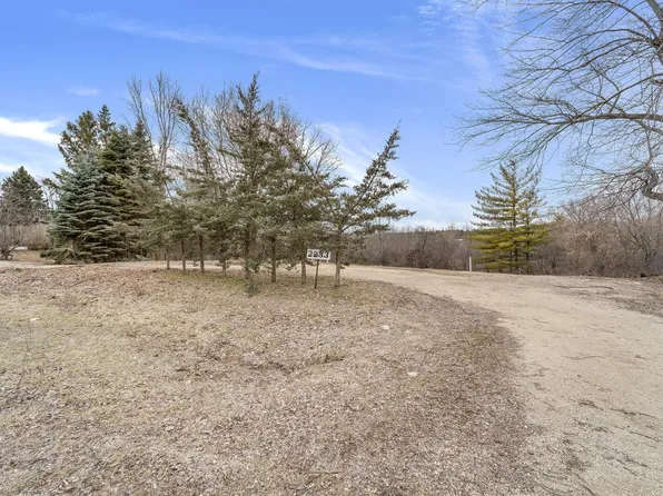 2233 STATE ROAD 33, Saukville, WI 53080