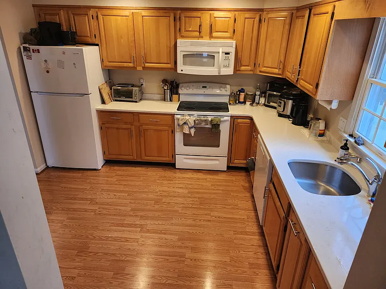 801 Manor Ter #801 — Photo 1