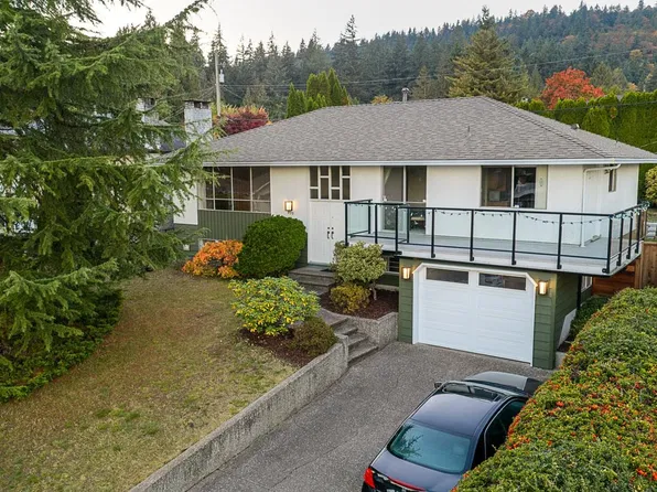 899 Glencoe Dr, Pt Moody, BC V3H 1H2