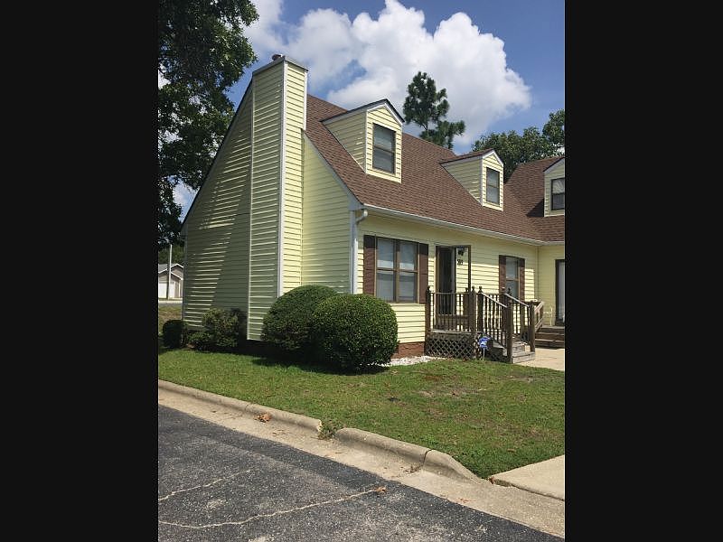1st image of 599 Countrytown Dr