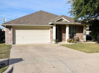 9868 Autumn Sage Dr, Fort Worth, TX 76108