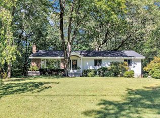 18 Brookwood Ln, Shelton, CT 06484