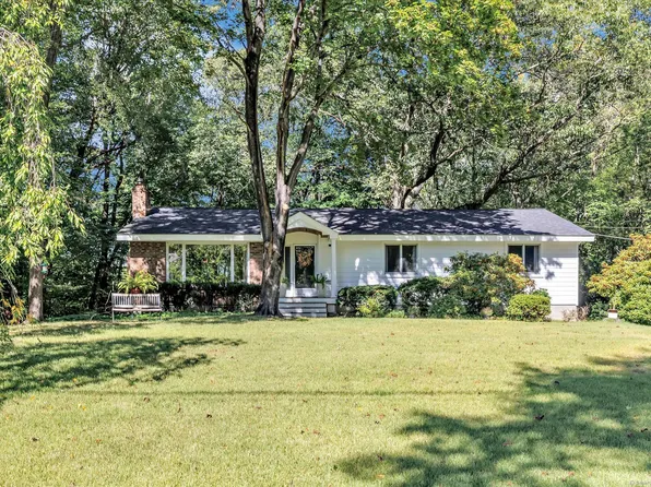18 Brookwood Lane, Shelton, CT 06484
