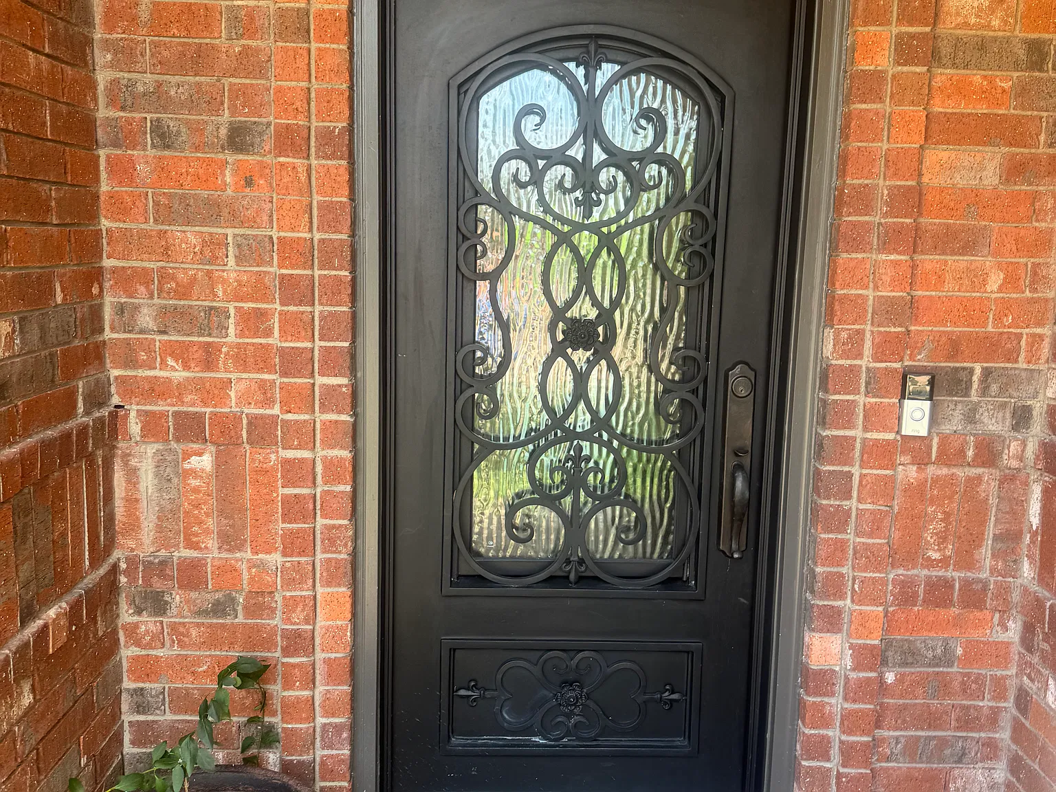 3 bed, 1697 sqft, $2,200 — Photo 1