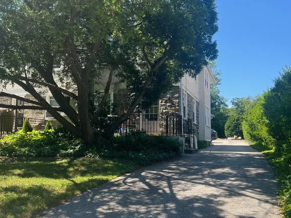 32 W Montgomery Ave, Ardmore, PA 19003