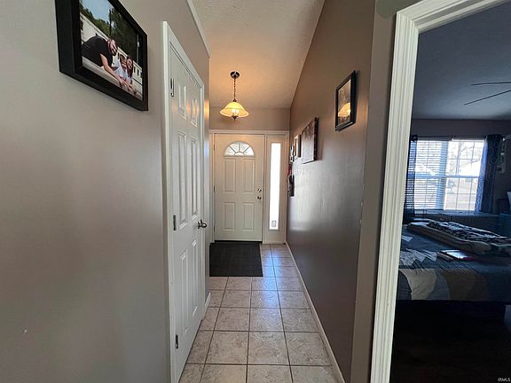 4th image of 237 Cromwell Ct