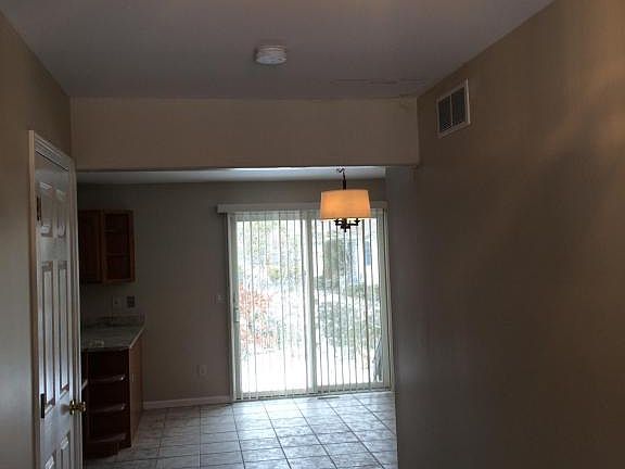 2nd image of 8 Holly Pl