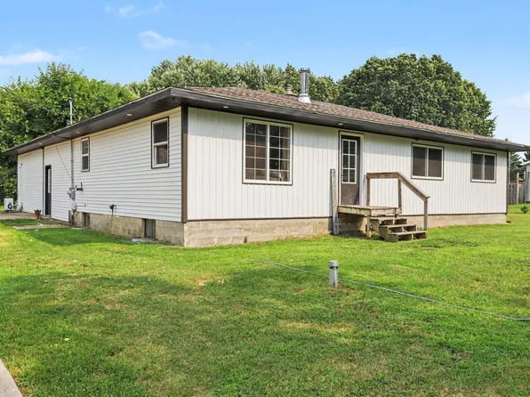 67821 29th St, Lawton, MI 49065
