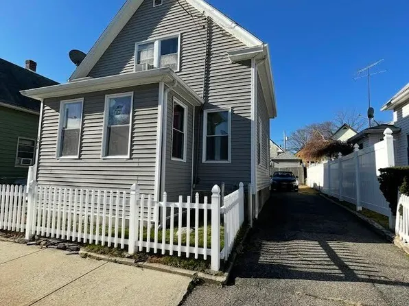 197 Pixlee Place, Bridgeport, CT 06610