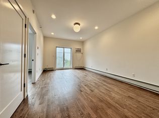 202 W 9th St APT 4A, Brooklyn, NY 11231