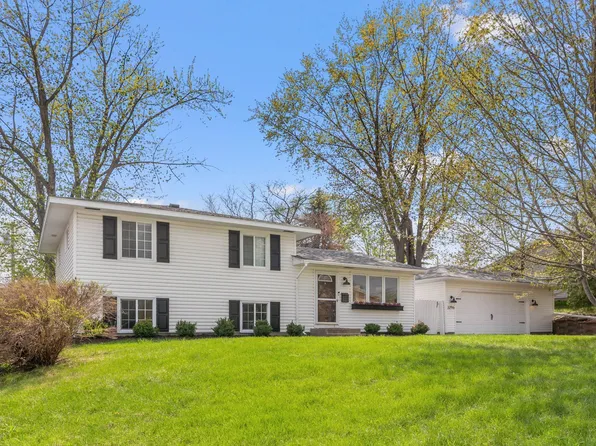 3296 70th St E, Inver Grove Heights, MN 55076