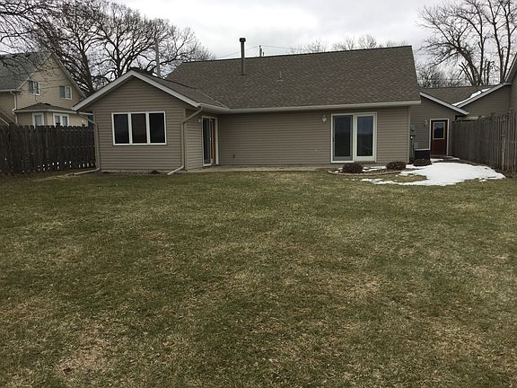 4th image of 519 Raymond Ave
