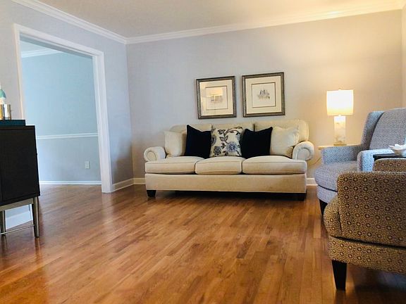 2nd image of 2514 Woodcliff Ct